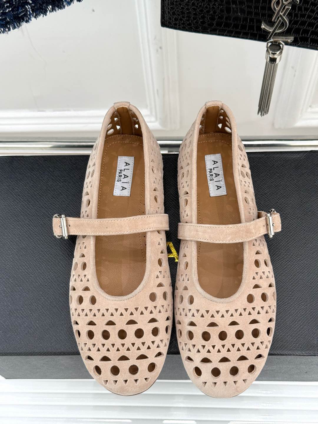 Alaia Women's Ballet Flat Nude Suede 293219 - Image 9