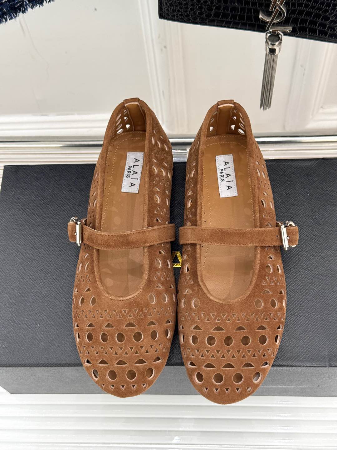 Alaia Women's Ballet Flat Brown Beige Suede 293222 - Image 8