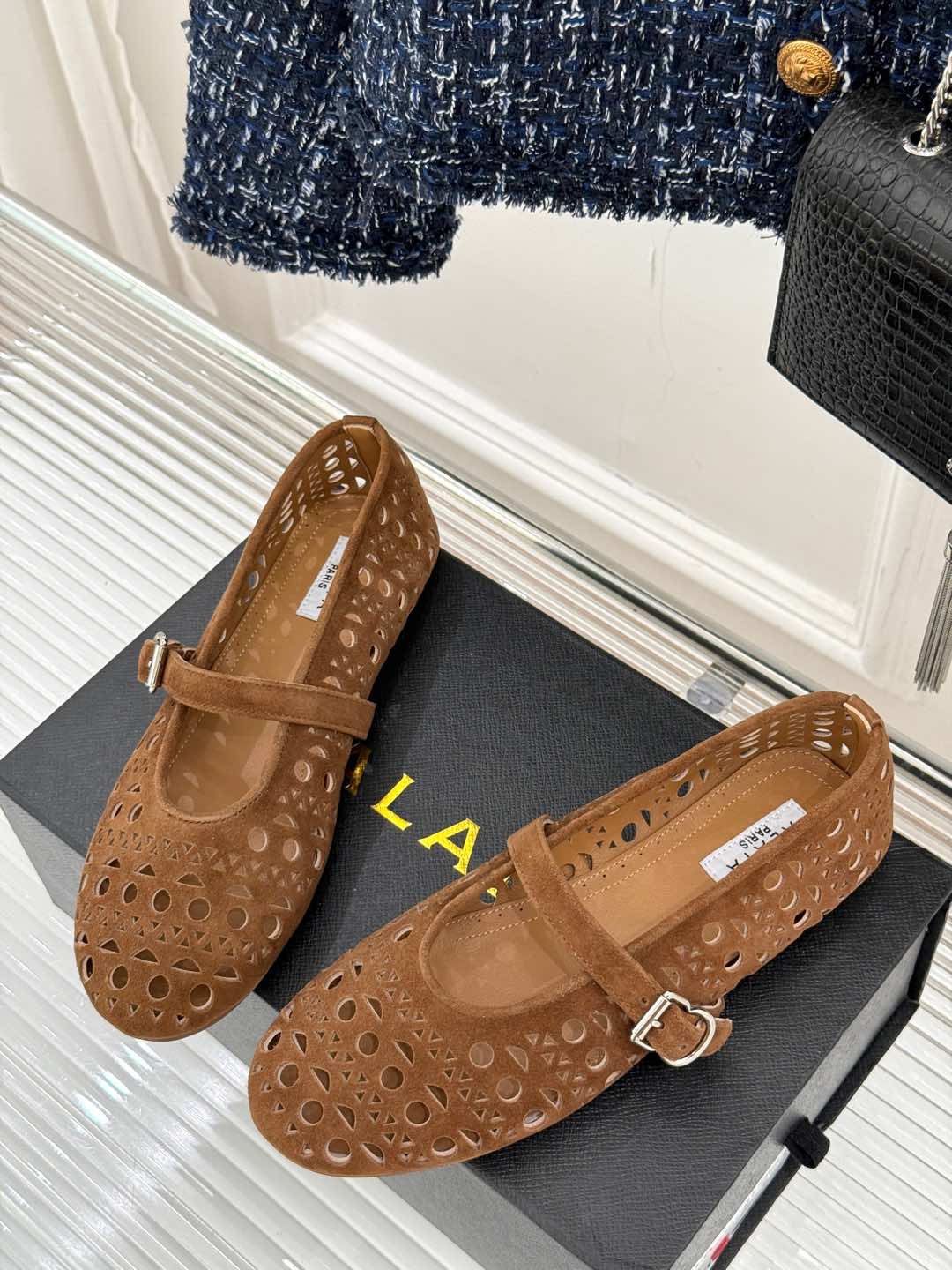 Alaia Women's Ballet Flat Brown Beige Suede 293222 - Image 4