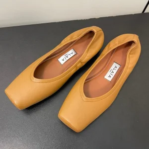 ALAIA BALLET FLATS IN COPPER BROWN SMOOTH CALFSKIN