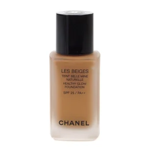 Chanel Les Beiges Healthy Glow Foundation No121 (Blemished Box)