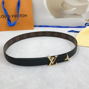 Pretty LV 30mm Reversible Belt Black Grained Calfskin