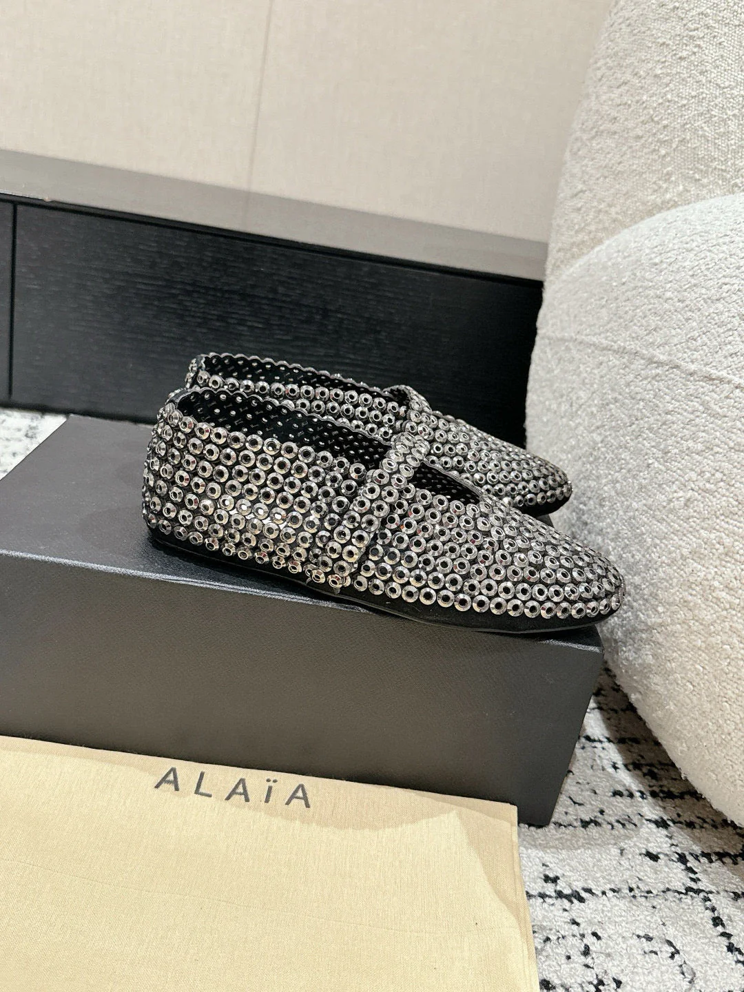 Alaia 25 Embellished Mary Jane Flats Silver Suede  293180 - Image 6