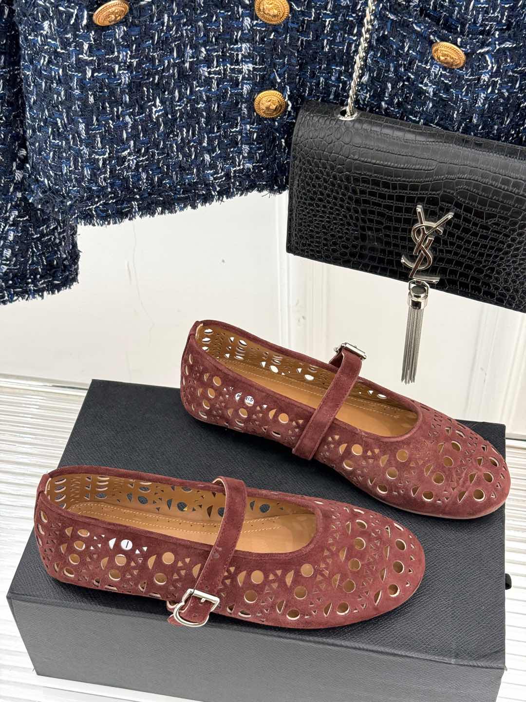 Alaia Women's Ballet Flat Brown Suede 293220 - Image 8