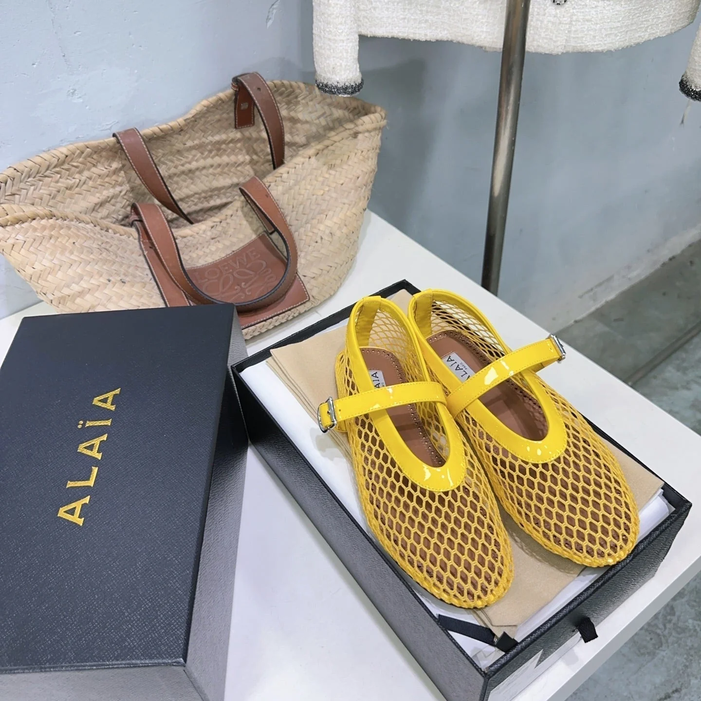 Alaia 25 Laminated Fishnet Ballet Flats Yellow Lambskin 300470 - Image 4