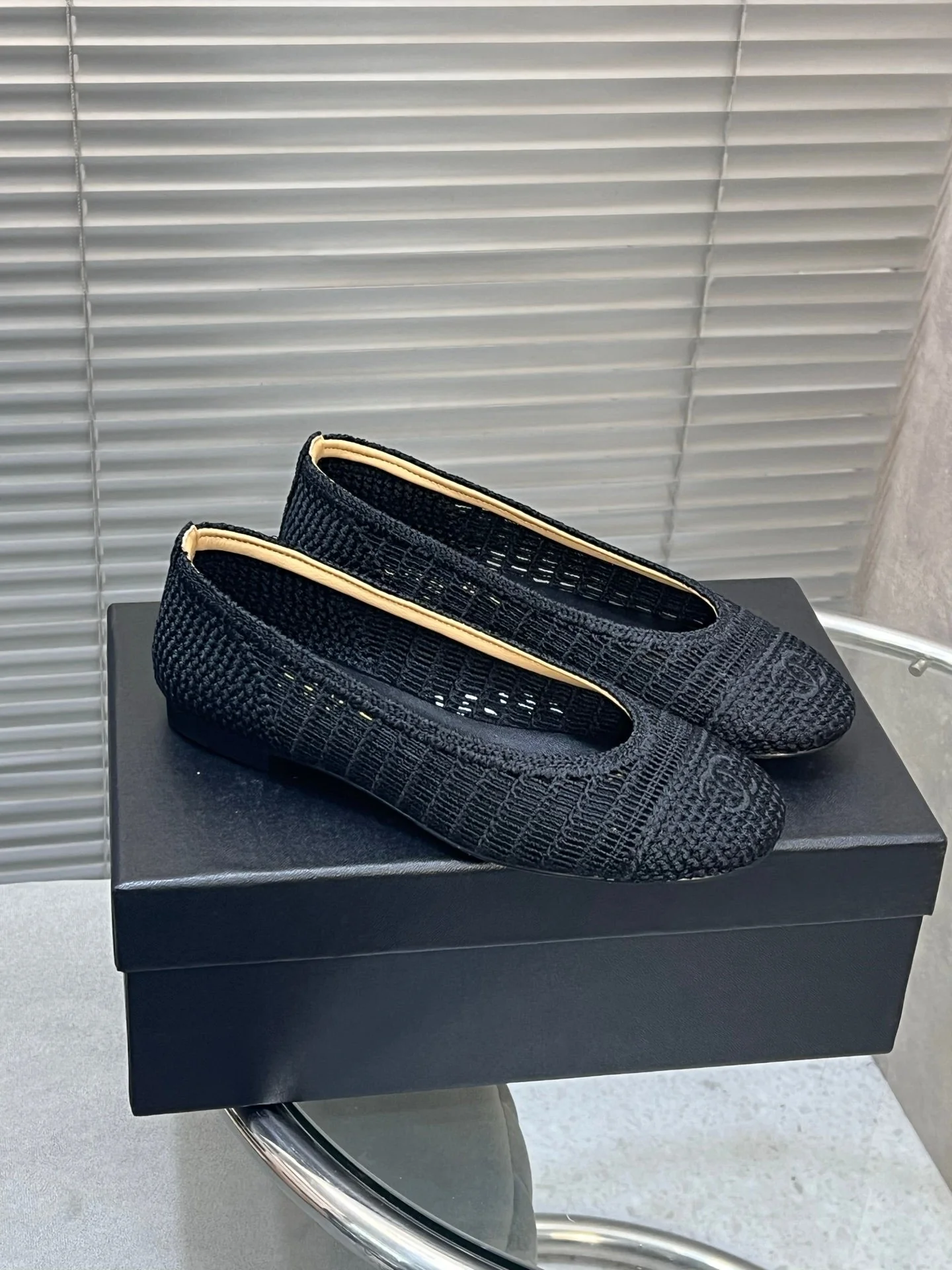 CC 25 Ballet Flat Black Beige Raffia - Image 9