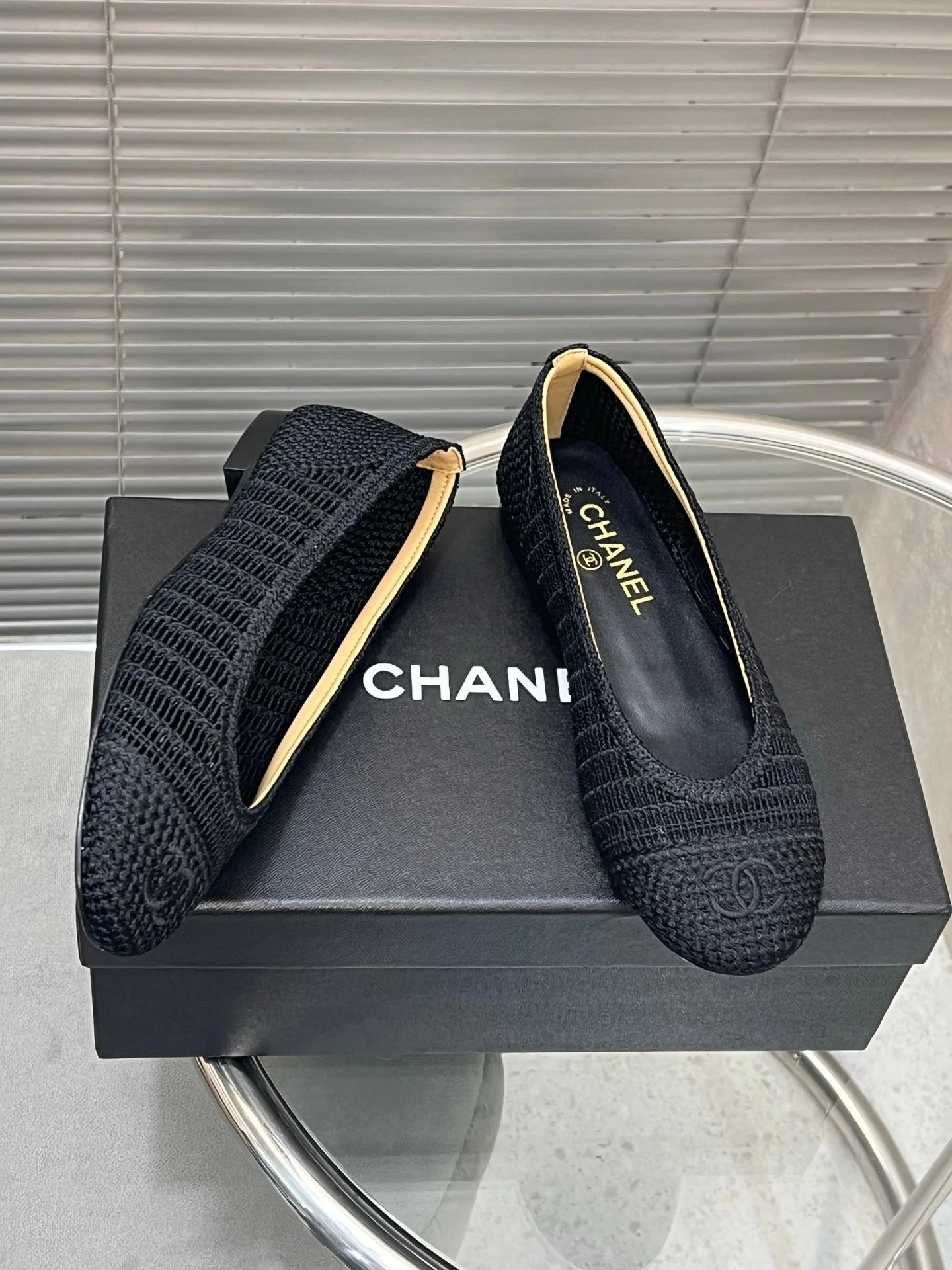 CC 25 Ballet Flat Black Beige Raffia - Image 3