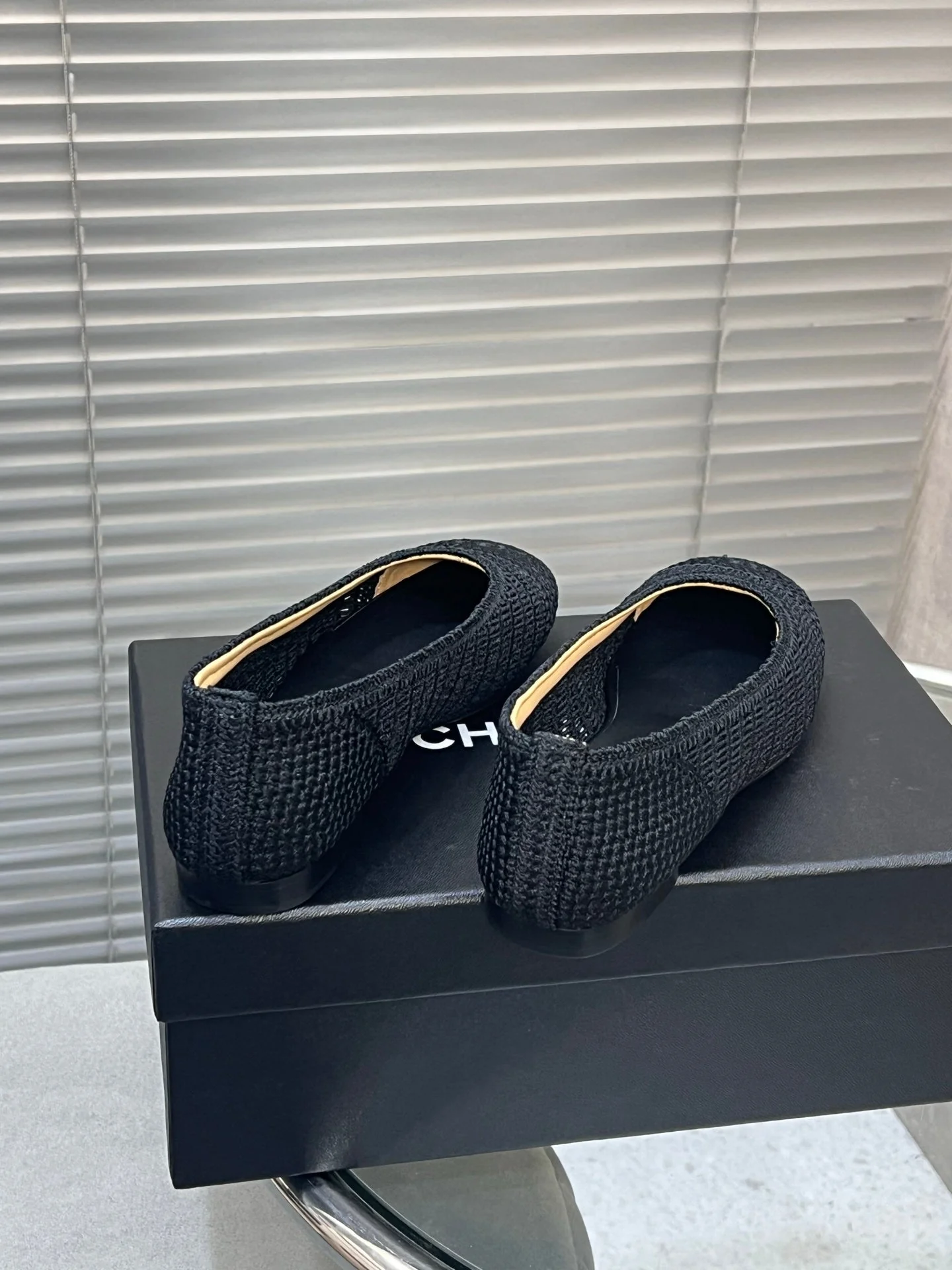 CC 25 Ballet Flat Black Beige Raffia - Image 8