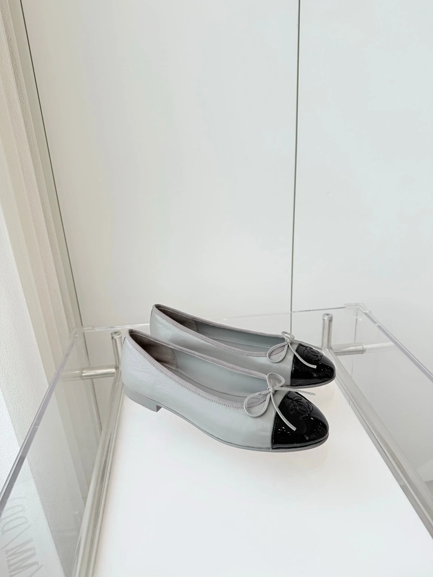 CC Ballet Flat Gray Leather 238768 - Image 3