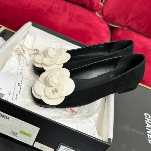 ballet flat white flower black suede black patent calfskin