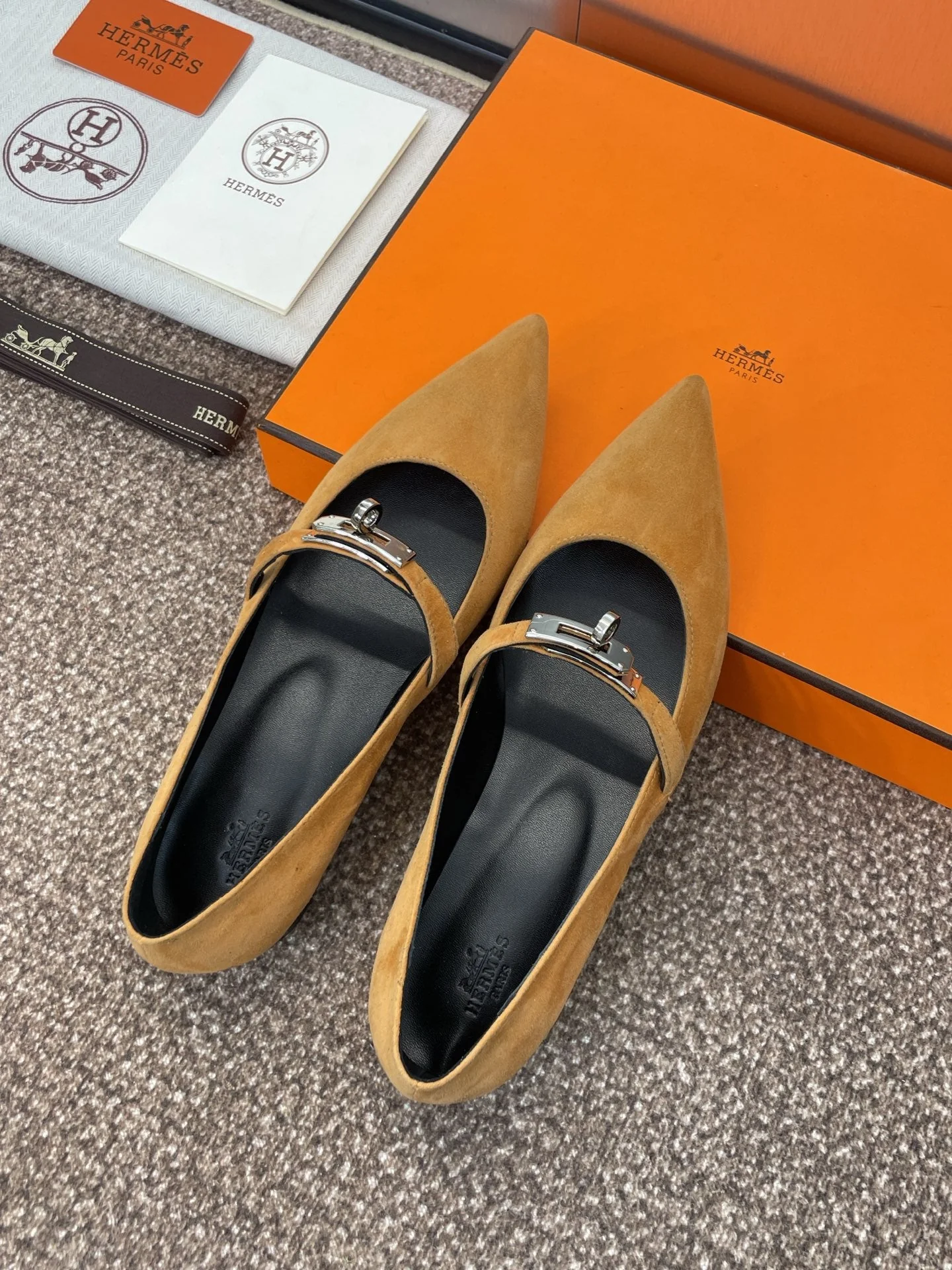 HM 25C Kelly Ballet Flat Brown Suede 208271 - Image 4