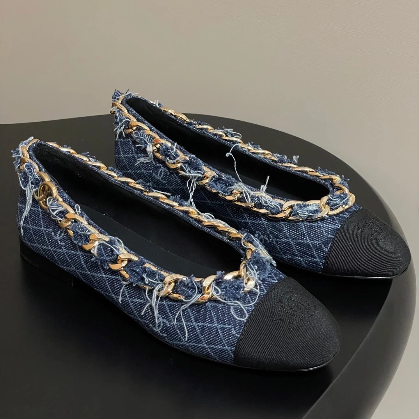 Chanel 25A Ballet Flats Big Chain Double C Dark Blue Denim Sheepskin 393816