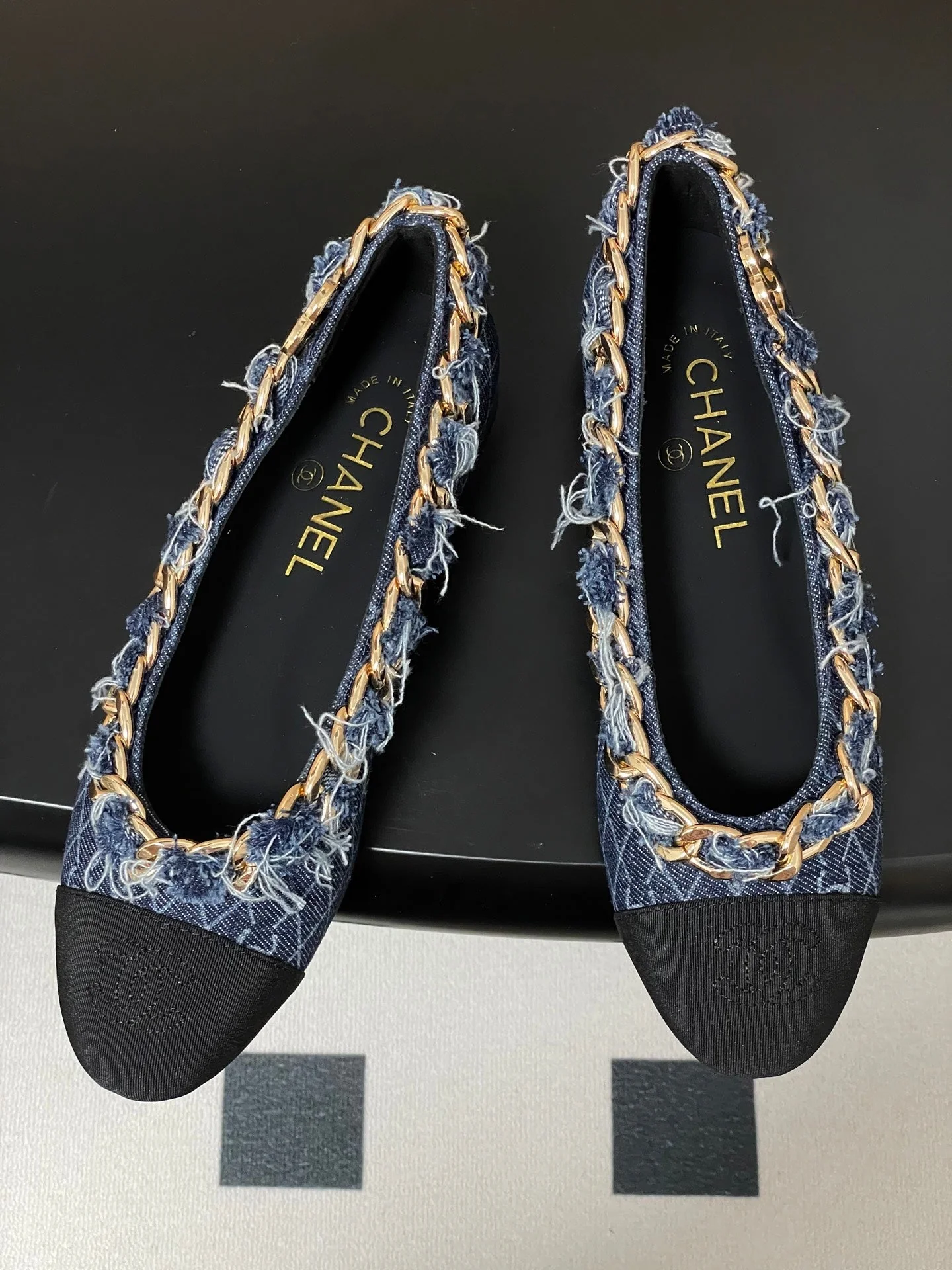 Chanel 25A Ballet Flats Big Chain Double C Dark Blue Denim Sheepskin 393816 - Image 9