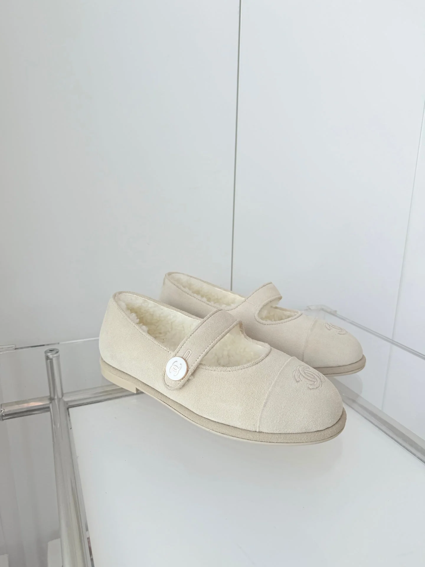 CC 25 Ballet Flats Light Beige Suede 411485 - Image 5