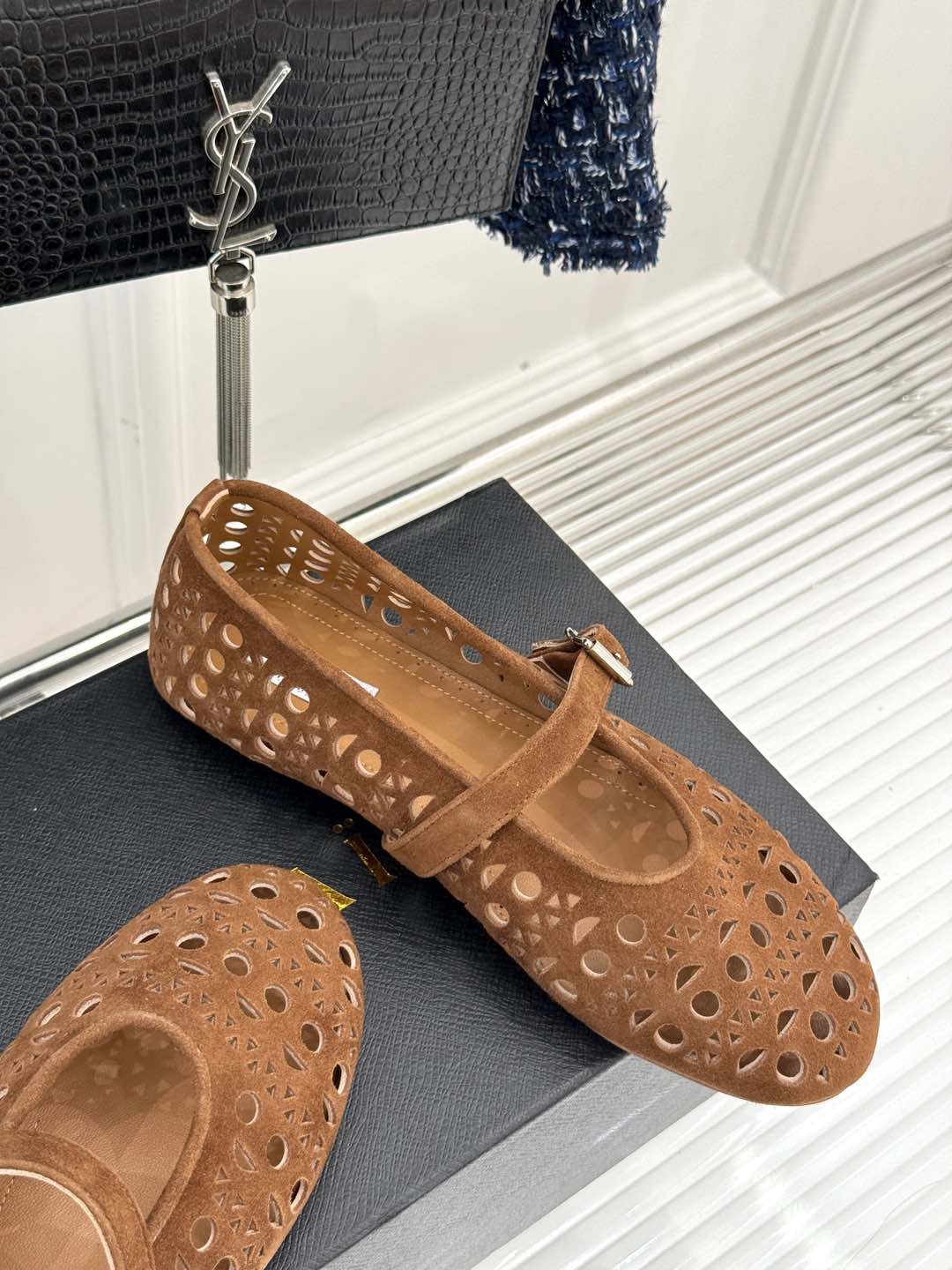 Alaia Women's Ballet Flat Brown Beige Suede 293222 - Image 9