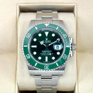 NEW OLD STOCK 2020 Rolex Submariner “Hulk” 40mm 116610LV Green Dial