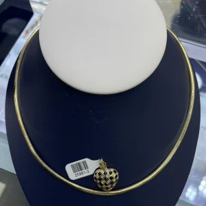 Necklace omega with pendant