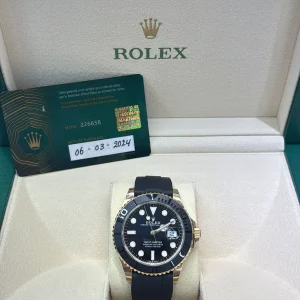 ROLEX YACHT-MASTER YELLOW-GOLD BLACK RUBBER STRAP 42MM - 226658