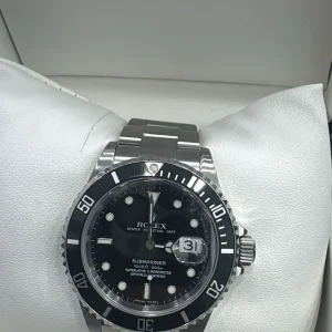 ROLEX SUBMARINER DATE-JUST 40MM - 16610