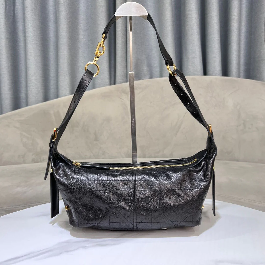 CD  Hobo Bag 23 With Chain Black Wrinkled Calfskin