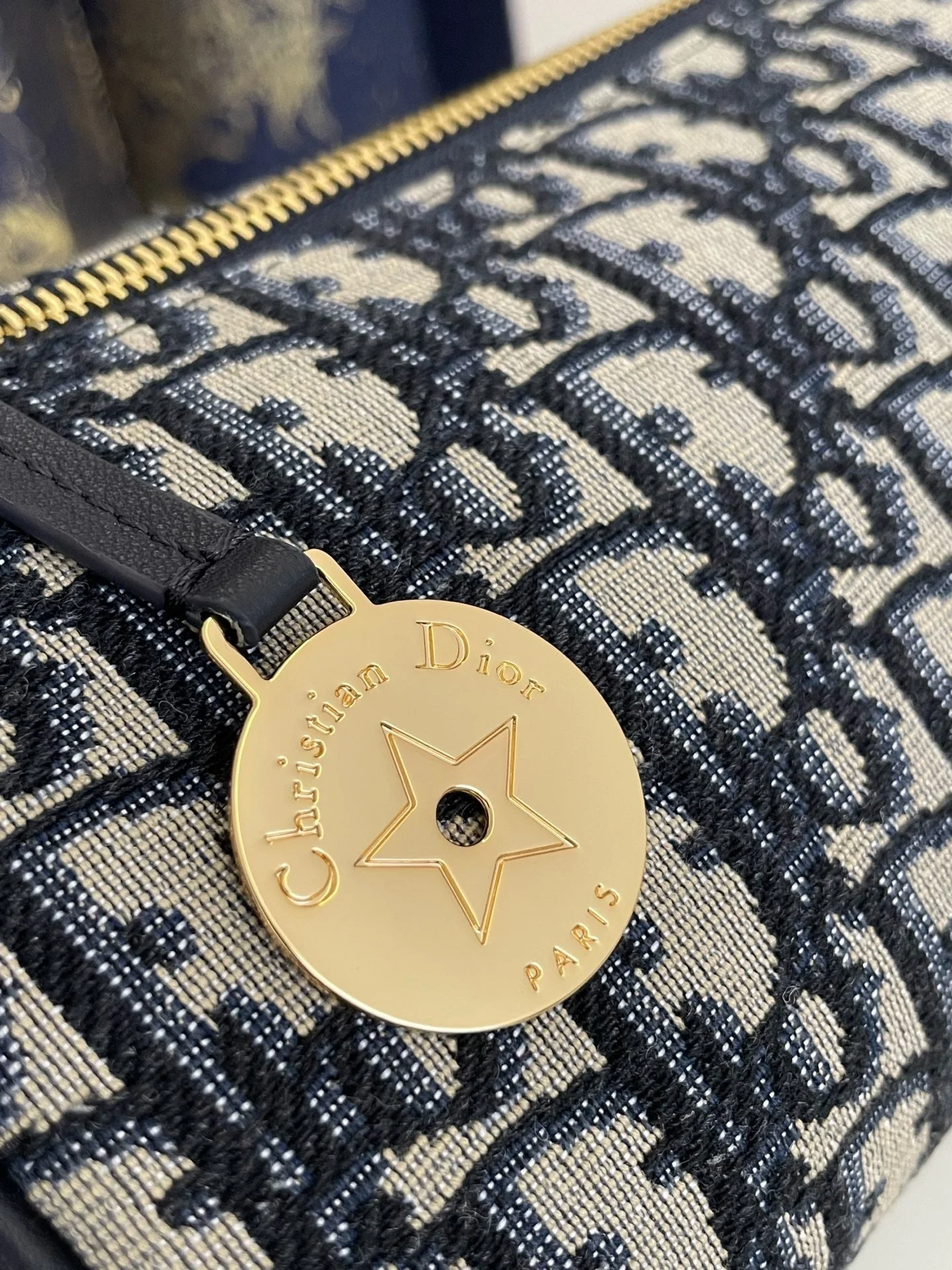 CD East-West cylindrical bag 27 blue jacquard canvas - Image 9