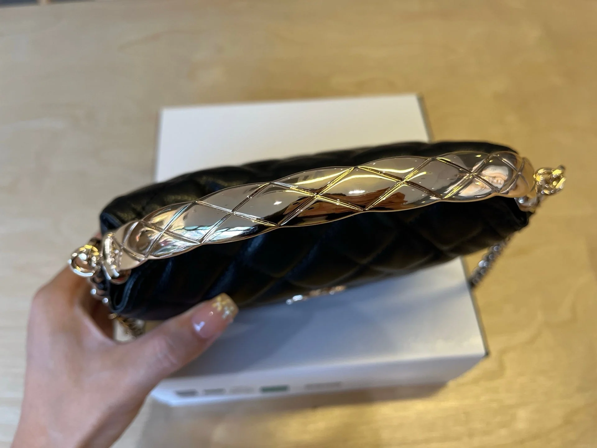 CC Handle Vintage Bag 19 Black Caviar 277778 - Image 4