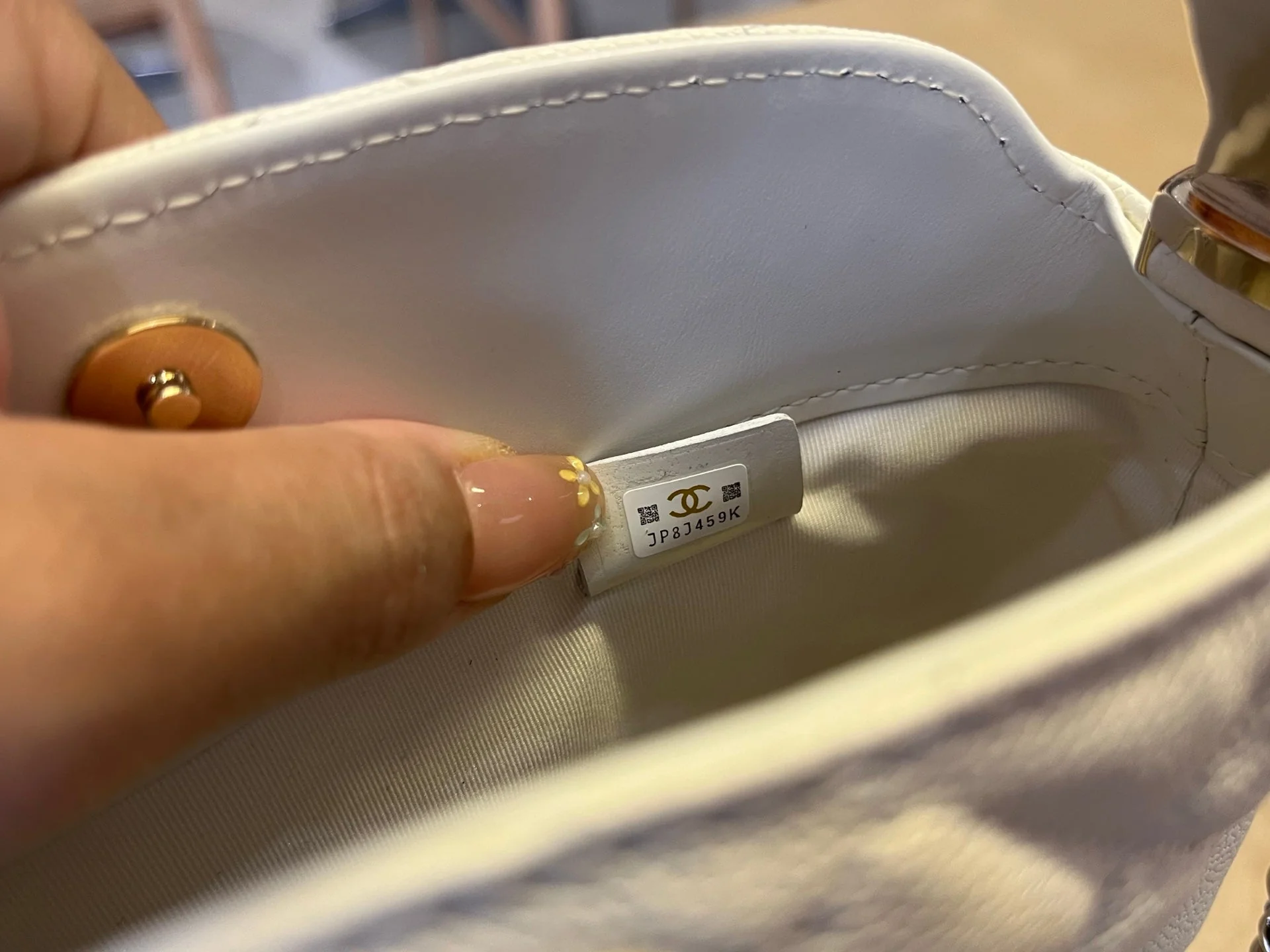 CC Handle Vintage Bag 19 White Caviar 277774 - Image 3