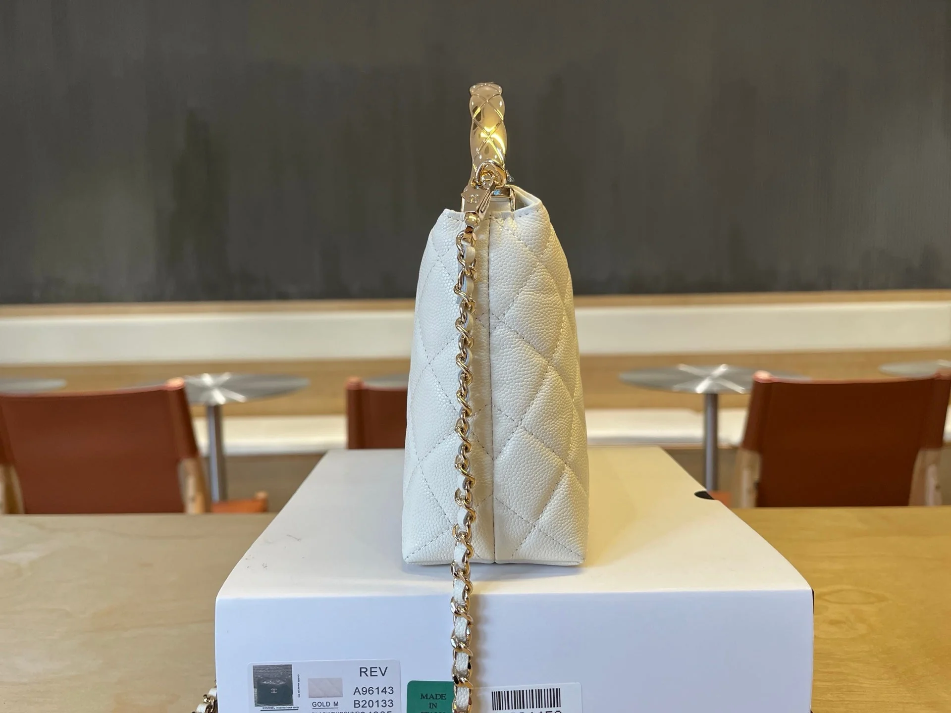 CC Handle Vintage Bag 19 White Caviar 277774 - Image 4