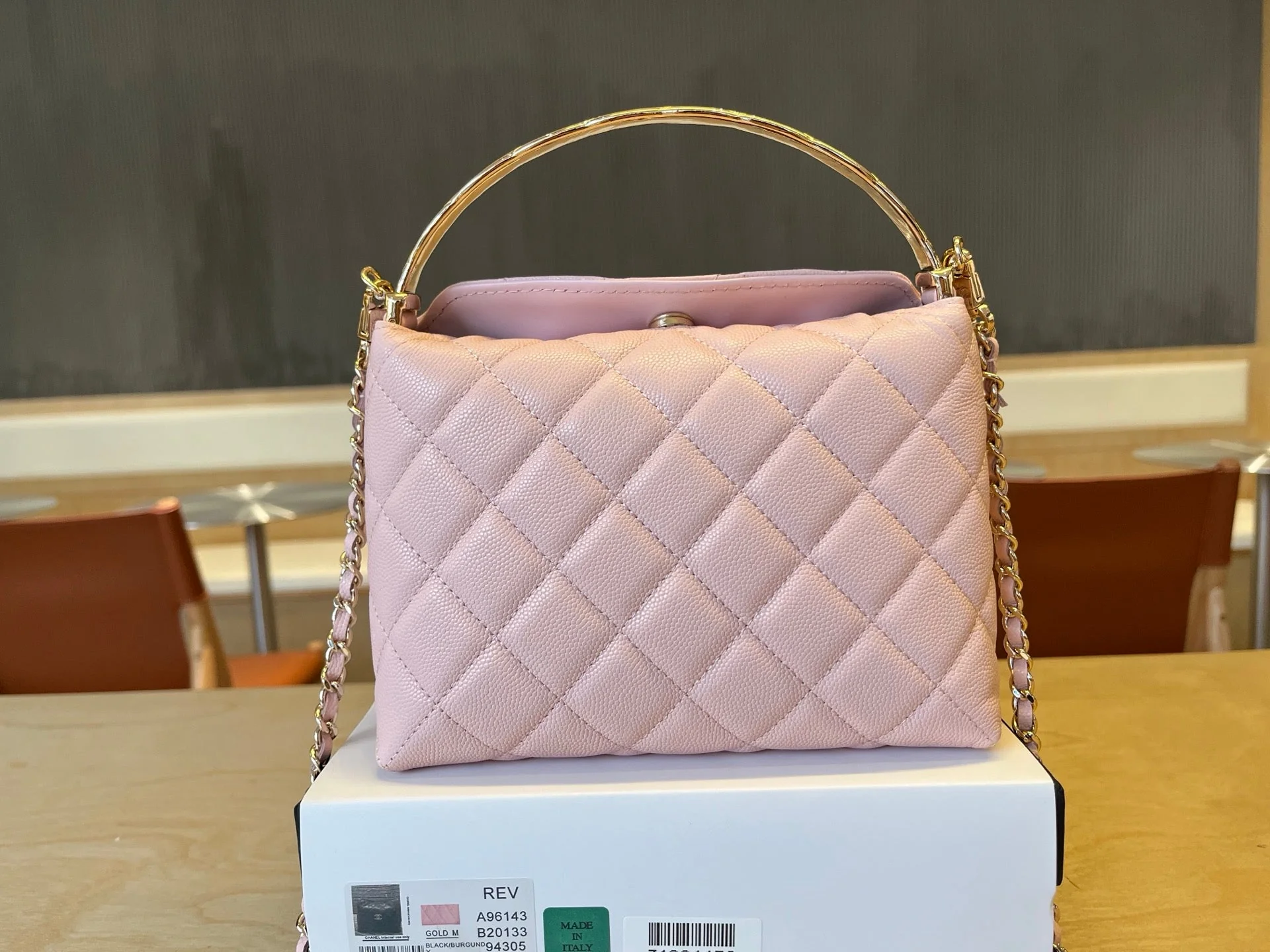 CC Handle Vintage Bag 19 Pink Caviar 277777 - Image 4