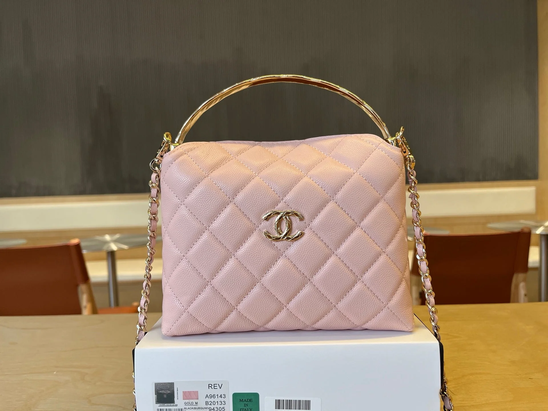 CC Handle Vintage Bag 19 Pink Caviar 277777 - Image 6