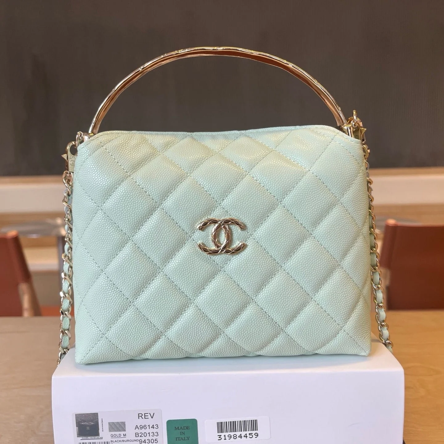 CC Handle Vintage Bag 19 Mint Green Caviar 277776