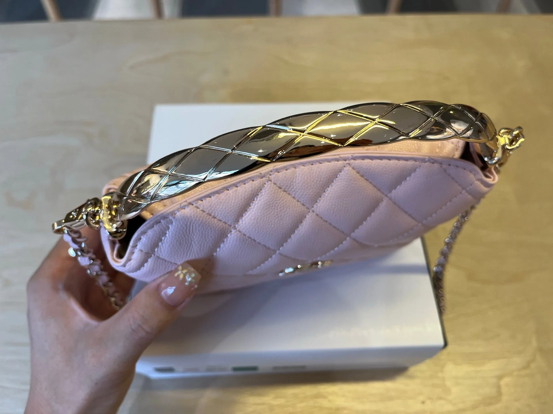 CC Handle Vintage Bag 19 Pink Caviar 277777 - Image 9