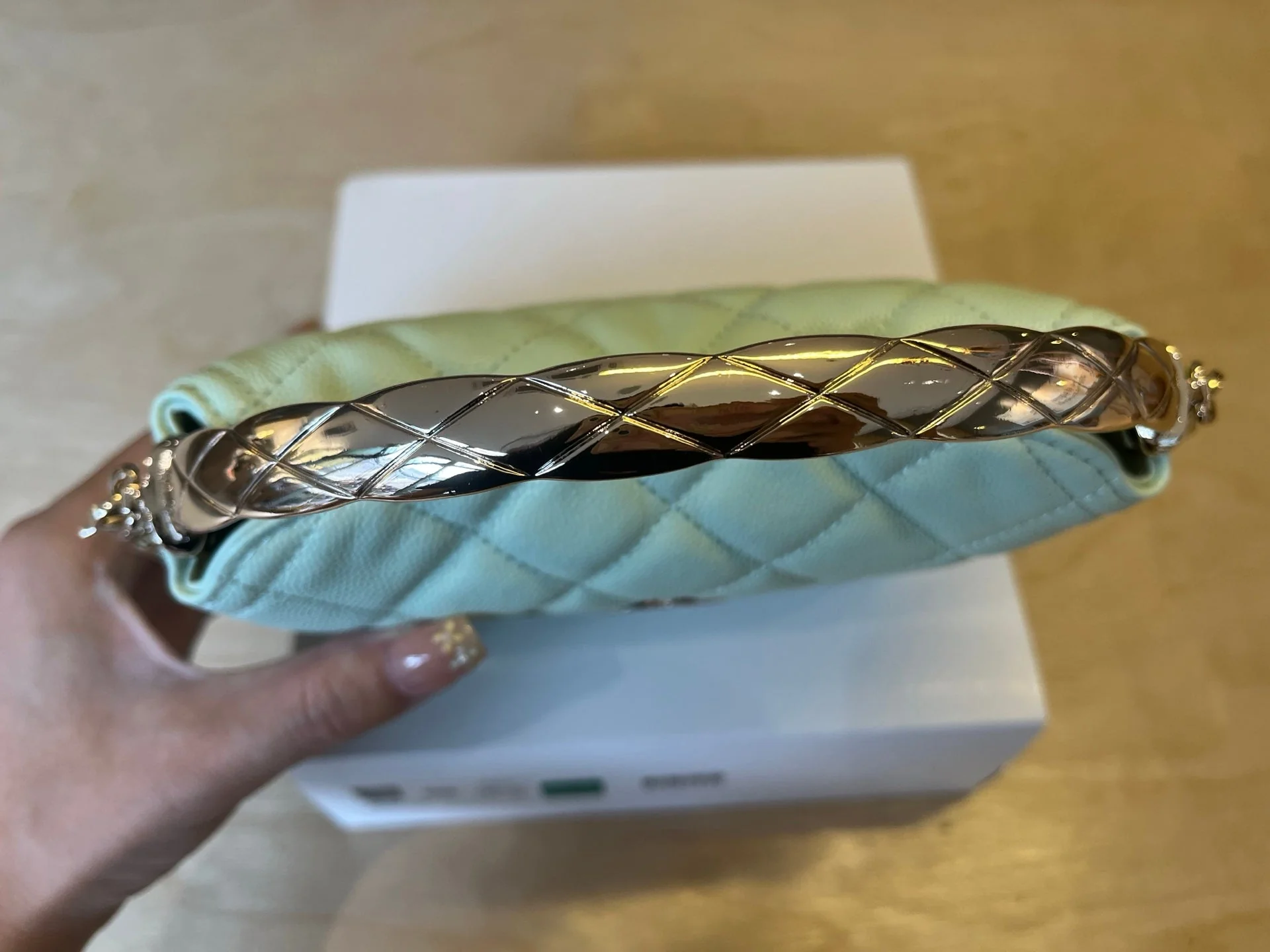 CC Handle Vintage Bag 19 Mint Green Caviar 277776 - Image 5