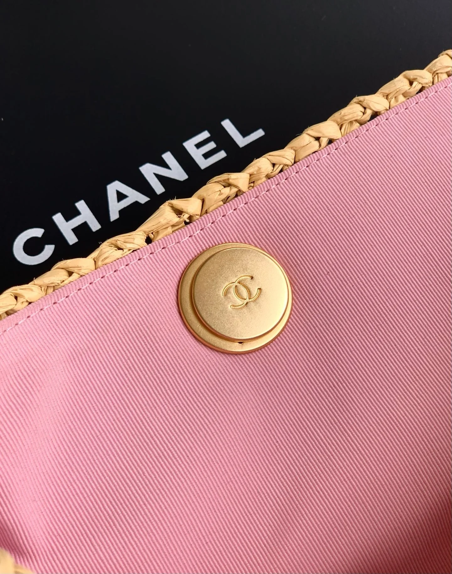 CC Braided Shopping Bag Double C logo Beige Pink Raffia - Image 8