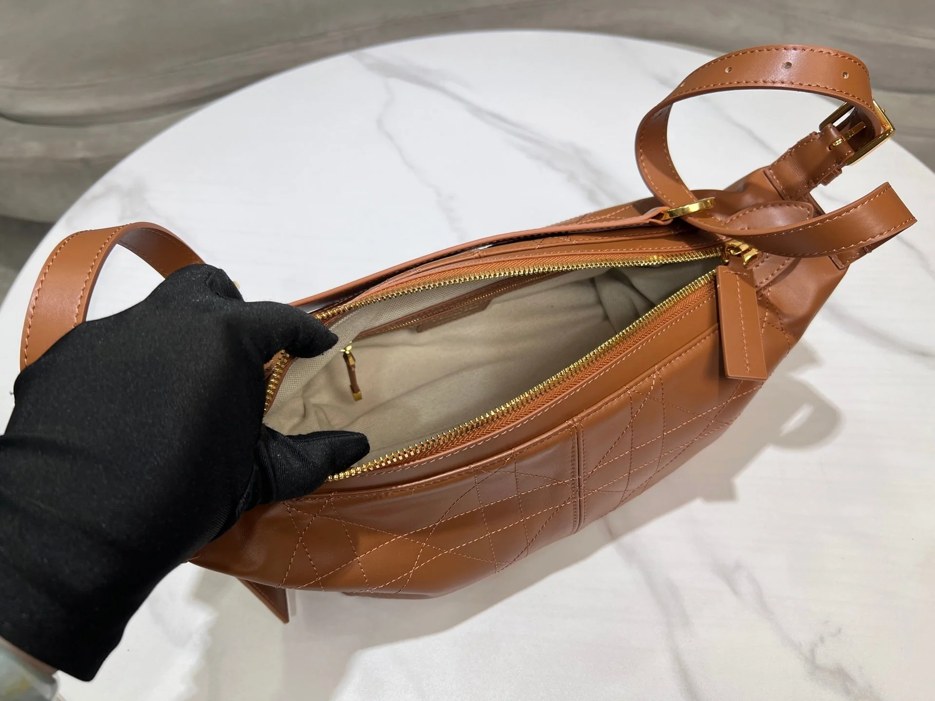 CD  Hobo Bag 23 With Chain Brown Calfskin - Image 5