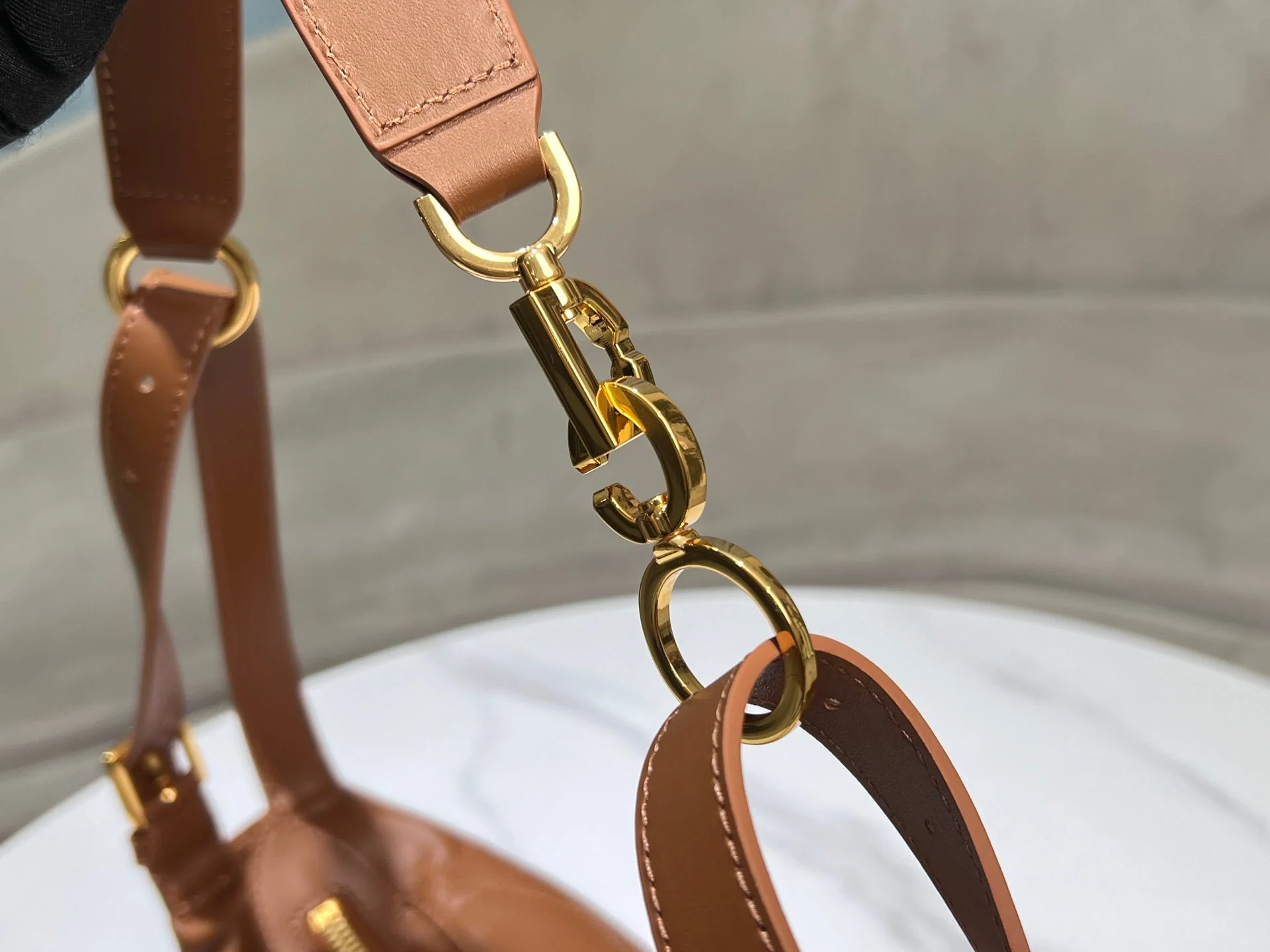 CD  Hobo Bag 23 With Chain Brown Calfskin - Image 7