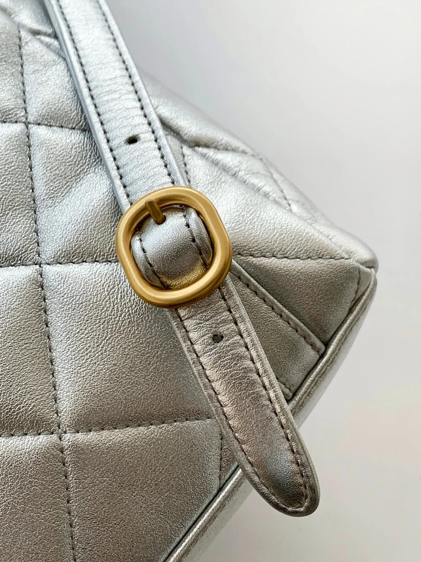 Chanel 25K Backpack Silver Gold Metallic Lambskin 295193 - Image 4