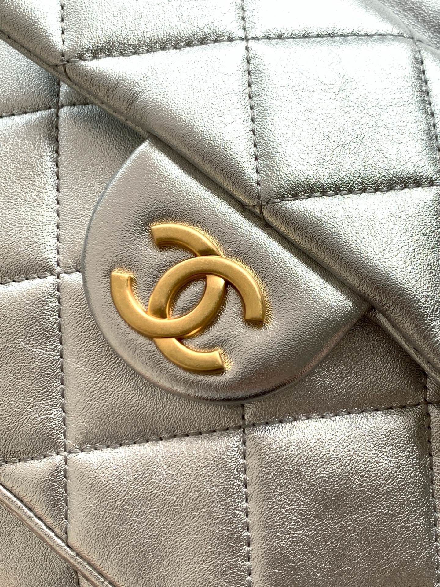 Chanel 25K Backpack Silver Gold Metallic Lambskin 295193 - Image 7
