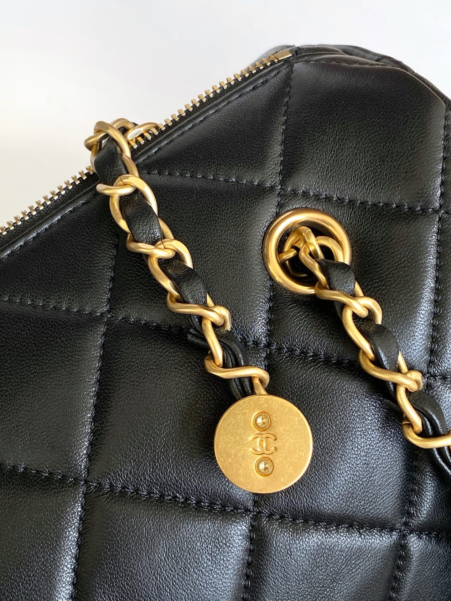 Chanel 25K Bowling Bag Black Gold Sheepskin 294981 - Image 3