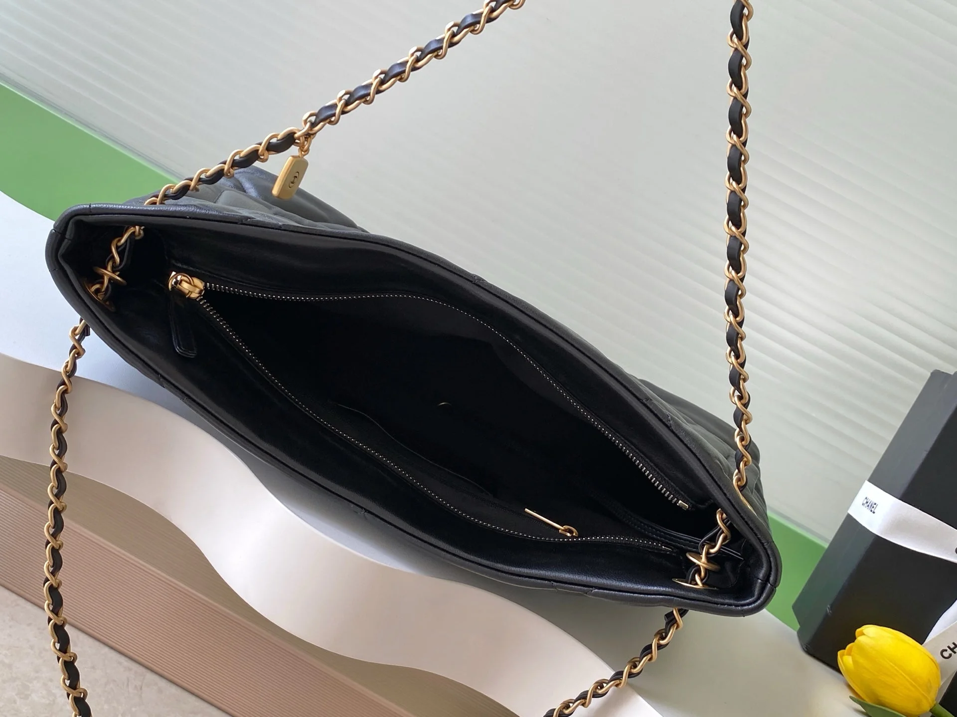 Chanel 25K Bag 38cm Black Gold Sheepskin 293989 - Image 3