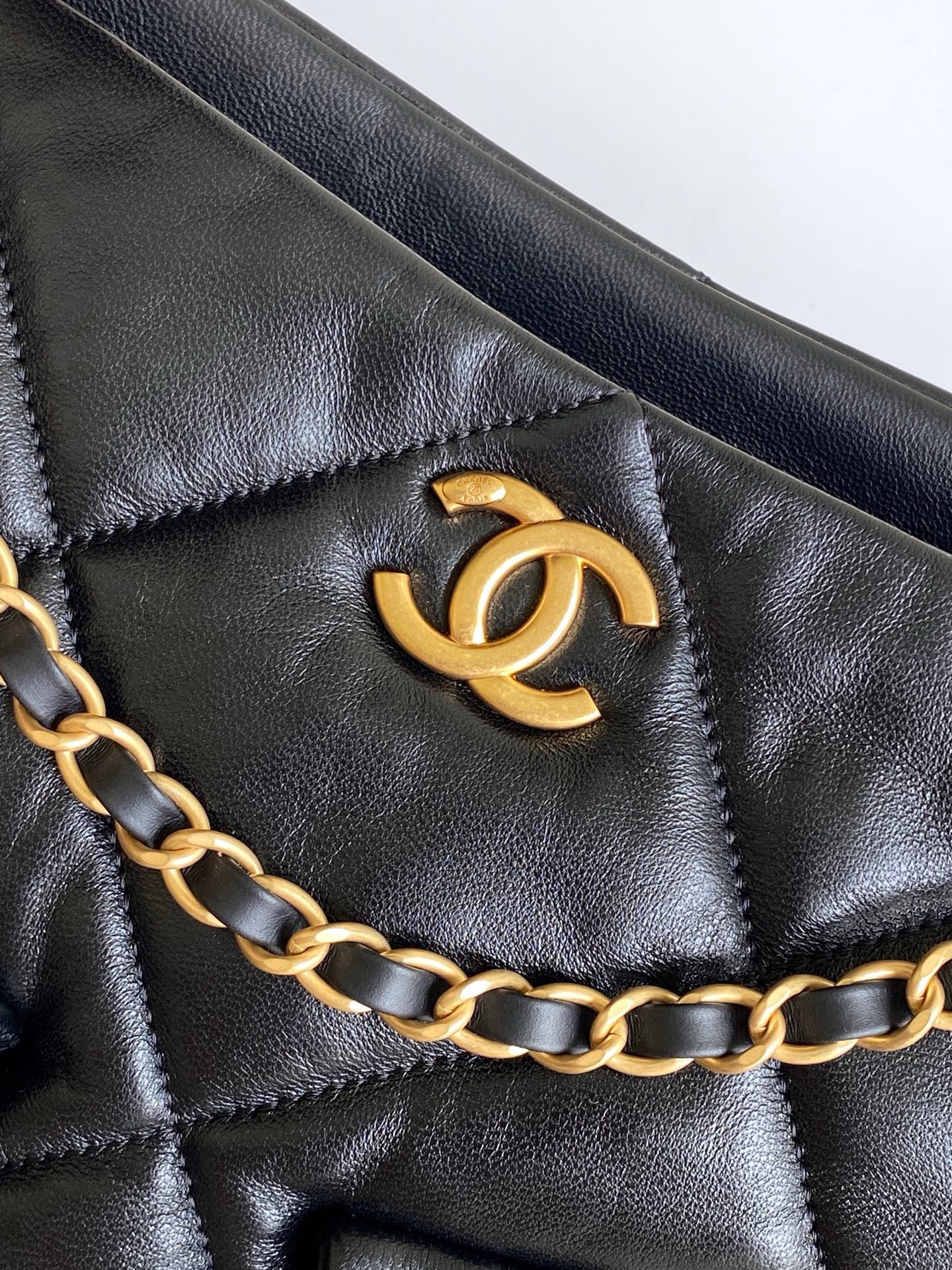 Chanel 25K Bag 38cm Black Gold Sheepskin 293989 - Image 9