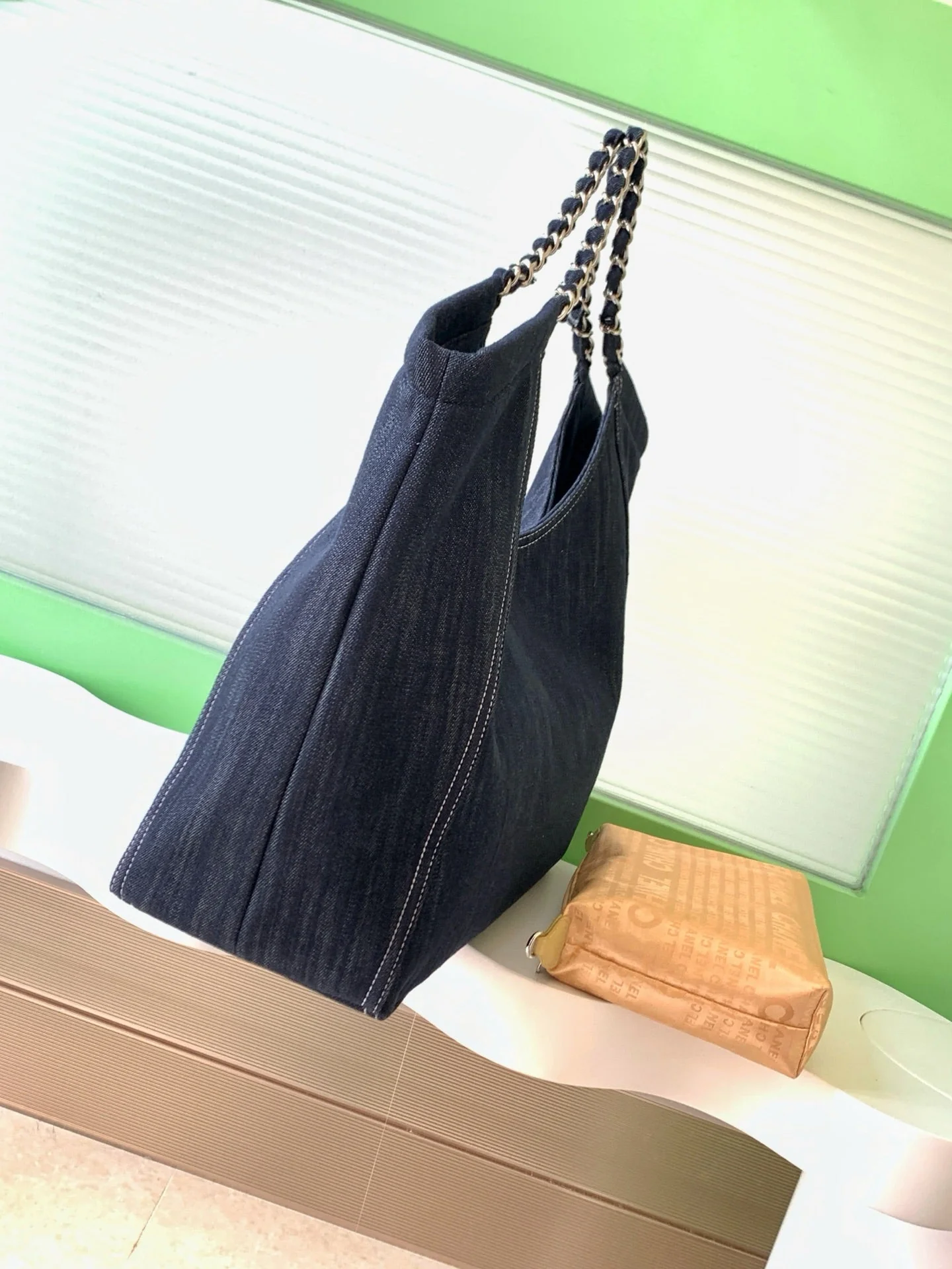 Chanel 25 Tote Bag Navy Blue 48cm Denim Leather 289494 - Image 6