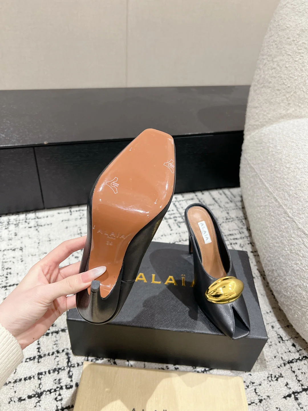 Alaia 25 Azzedine High Heels Mules With Gold Hardware Black Calfskin 293185 - Image 7