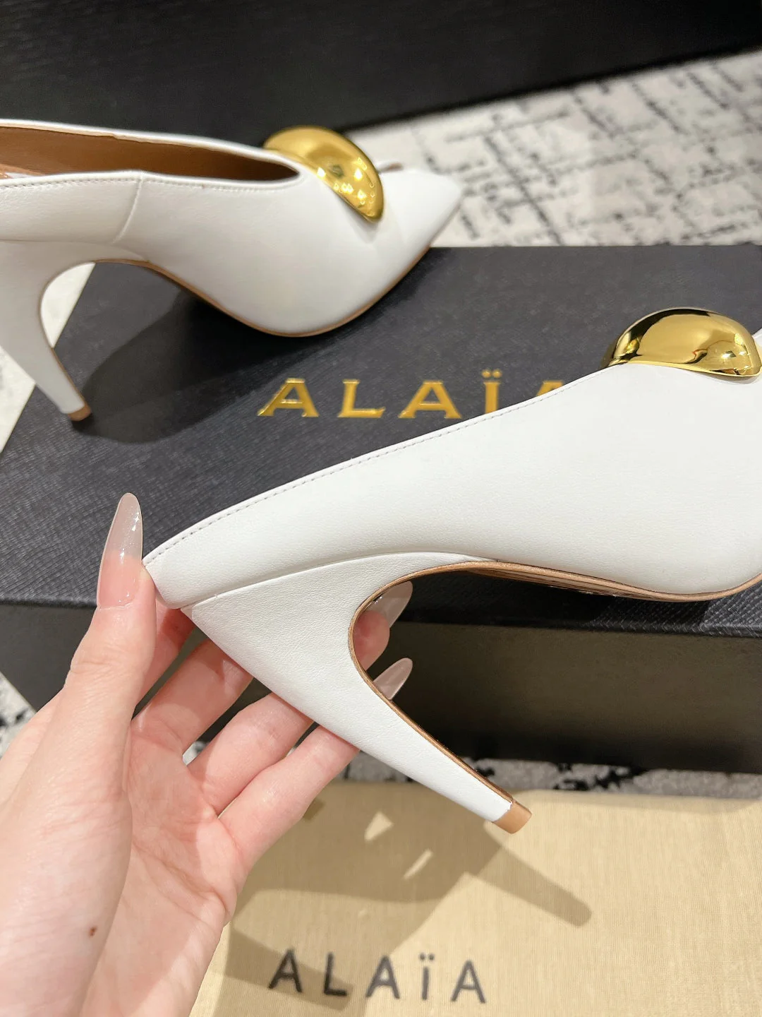 Alaia 25 Azzedine High Heels Mules With Gold Hardware White Calfskin 293186 - Image 8