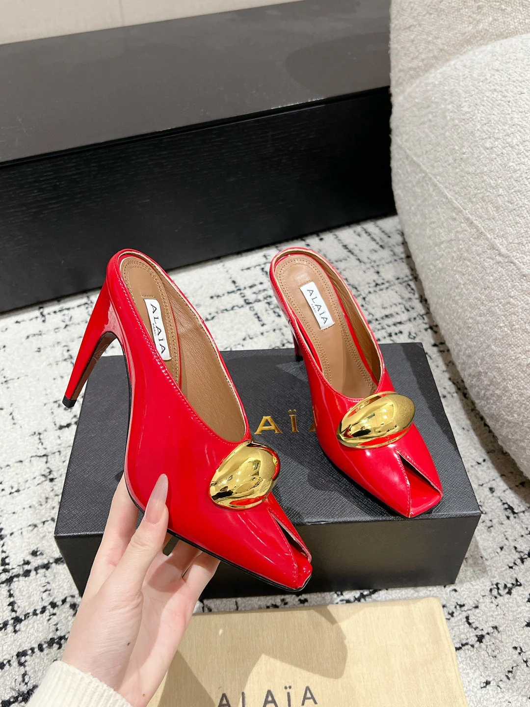 Alaia 25 Azzedine High Heels Mules With Gold Hardware Red Calfskin 293187 - Image 7