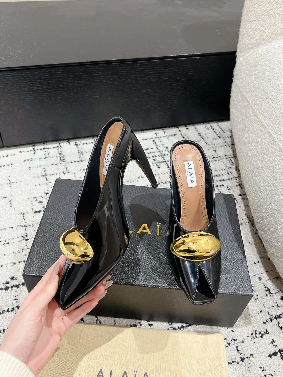 Alaia 25 Azzedine High Heels Mules With Gold Hardware Glossy Black Calfskin 293188 - Image 6