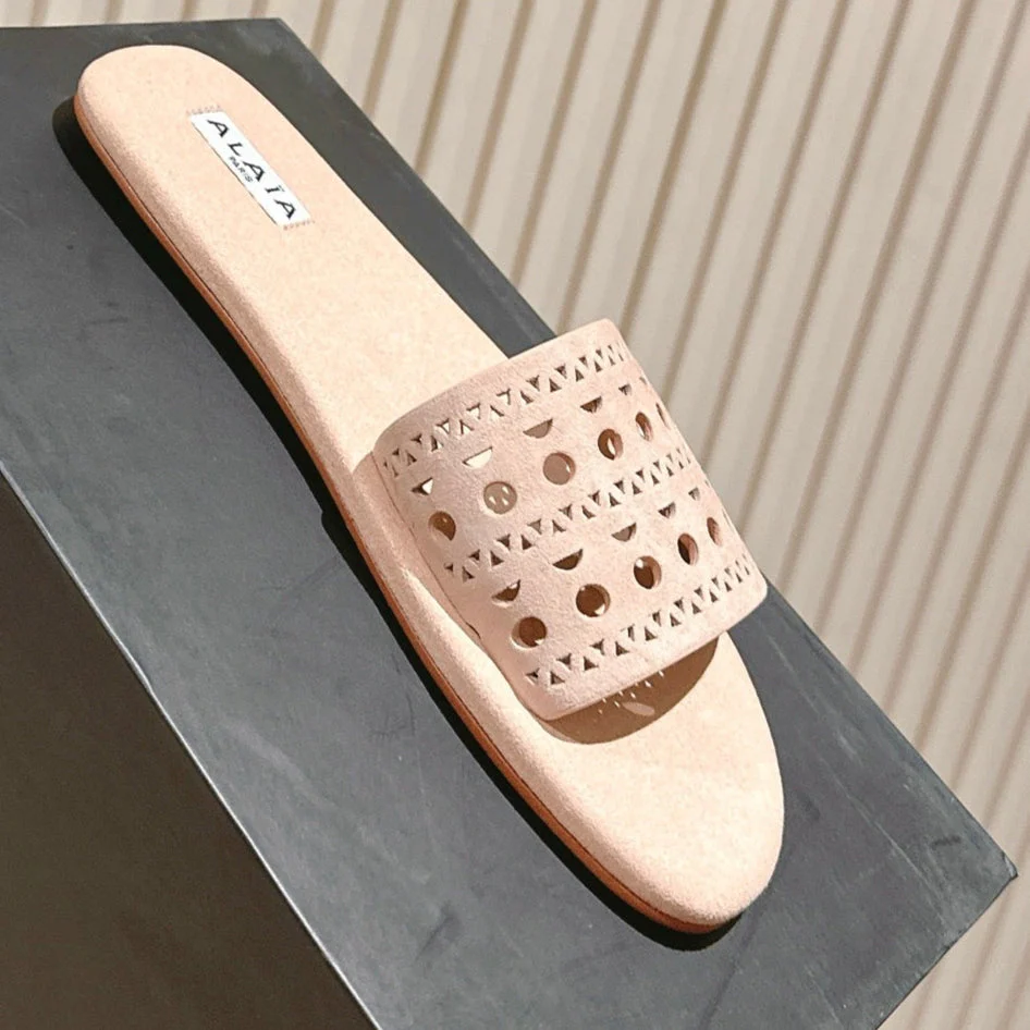 Alaia 2025 Hollow Slippers Pink Leather 293652 - Image 2