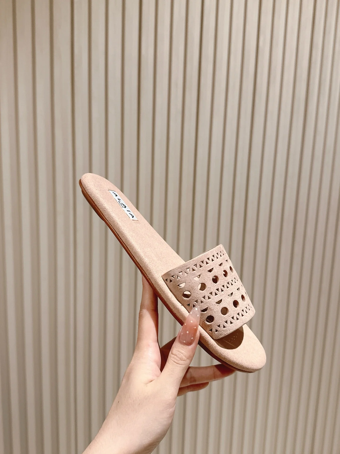 Alaia 2025 Hollow Slippers Pink Leather 293652 - Image 8