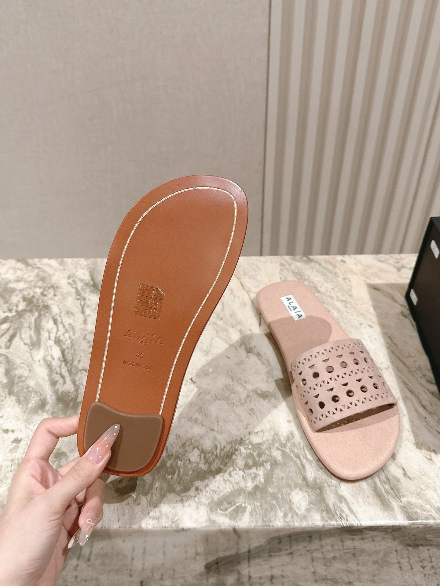 Alaia 2025 Hollow Slippers Pink Leather 293652 - Image 6