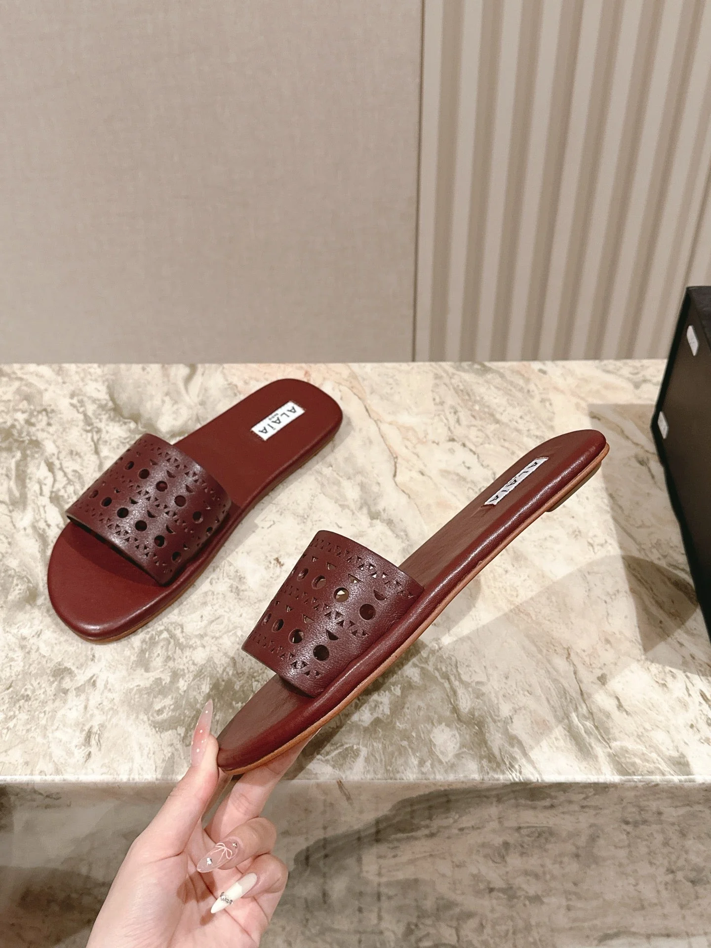 Alaia 2025 Hollow Slippers Red Leather 293654 - Image 8